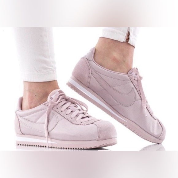 Nike Classic Cortez Nylon Pink Shoe - Picture 1 of 6